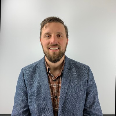 Zach Lind's headshot